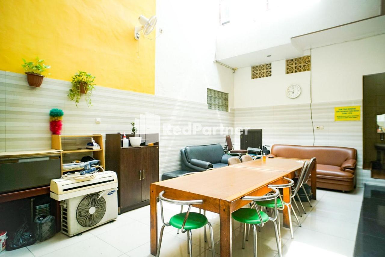 Hoki Homestay Redpartner Surabaja Exteriér fotografie